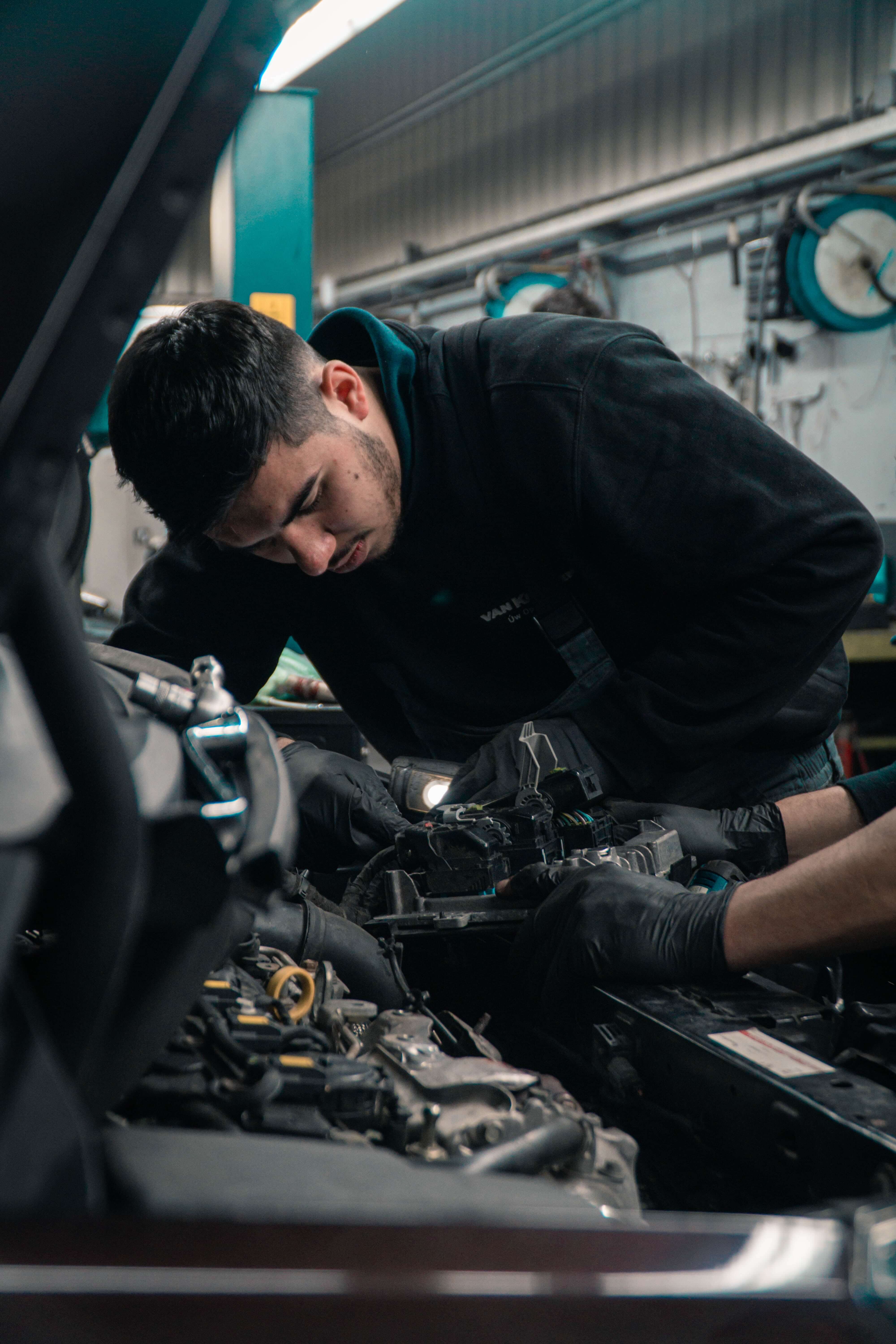 Car-mechanic-karachi