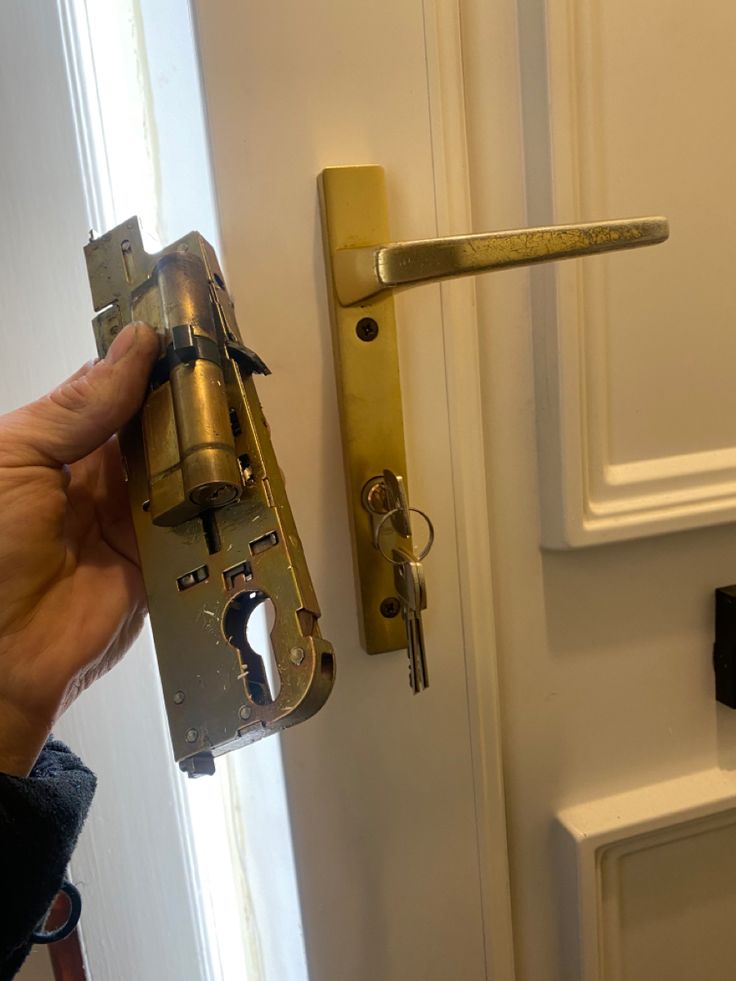 Residential and commercial key maker services in Karachi